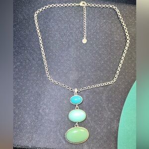 Chic Silver Necklace with Turquoise and Mint Accents